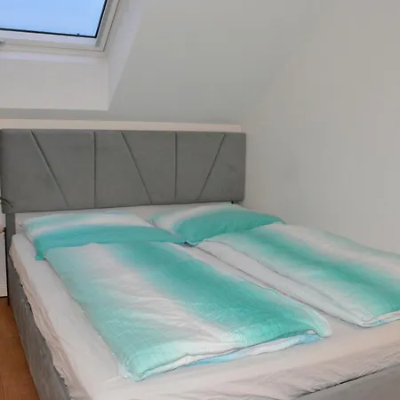 Modernes Dachgeschoss Appartement